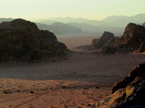 Jordan Tracks-Wadi Rum Village必去景点