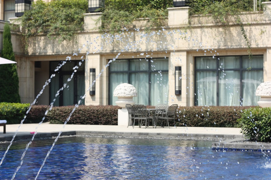 绿城·杭州玫瑰园度假酒店主图