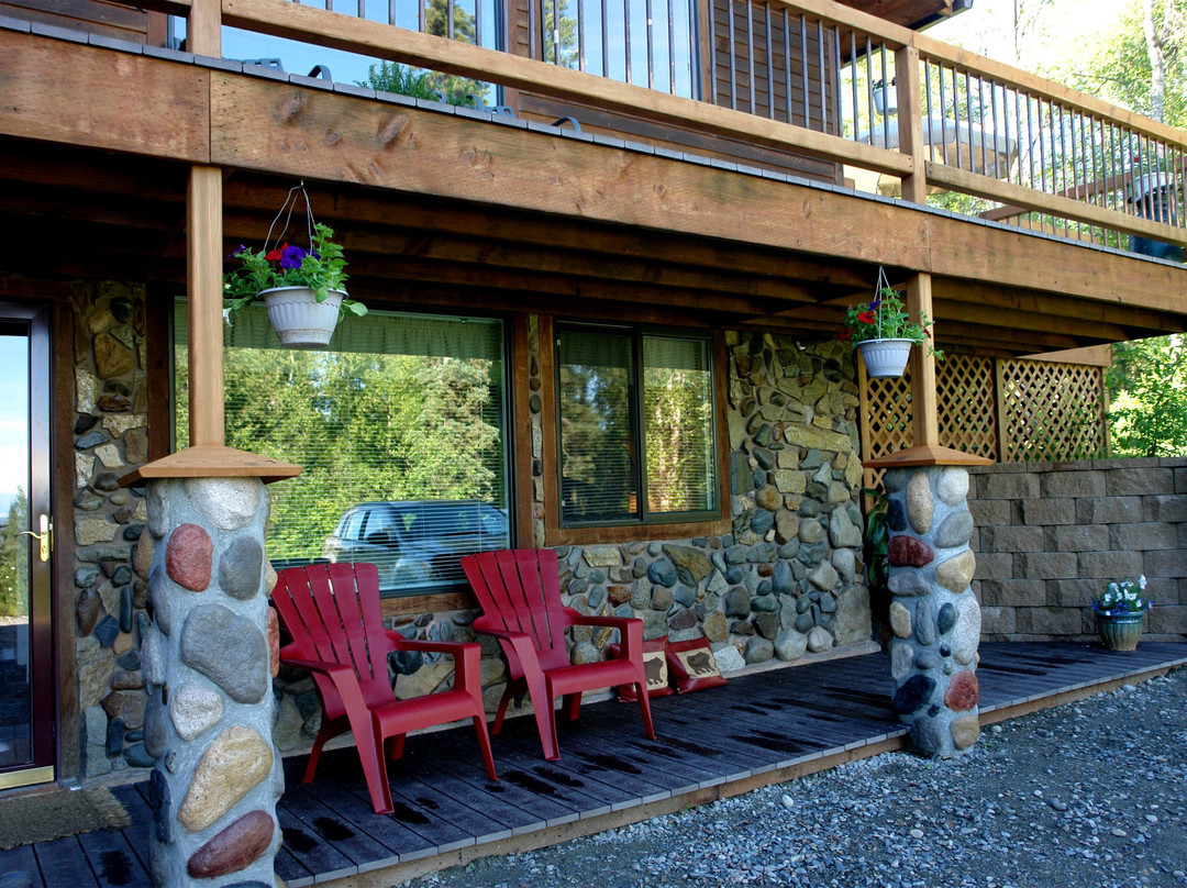 Talkeetna Treetop Chalet