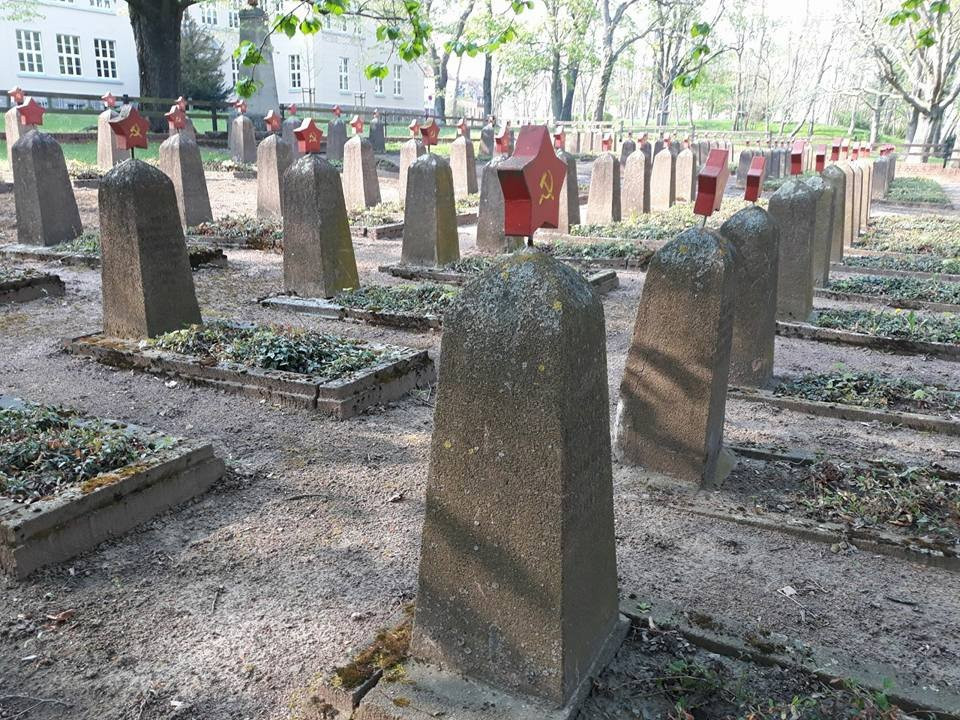 Sowjetischer Friedhof景点图片