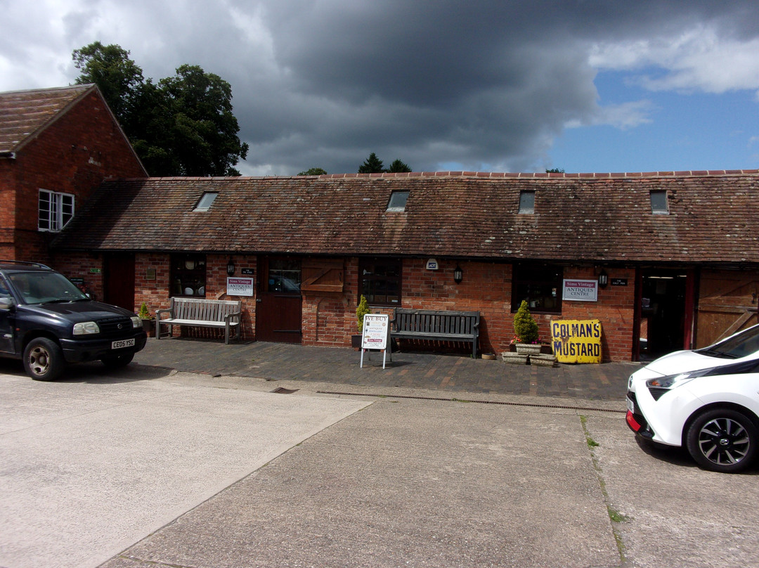 Yew Tree Farm Craft Centre景点图片