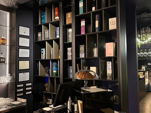 Painted Black The Italian Gastro Club