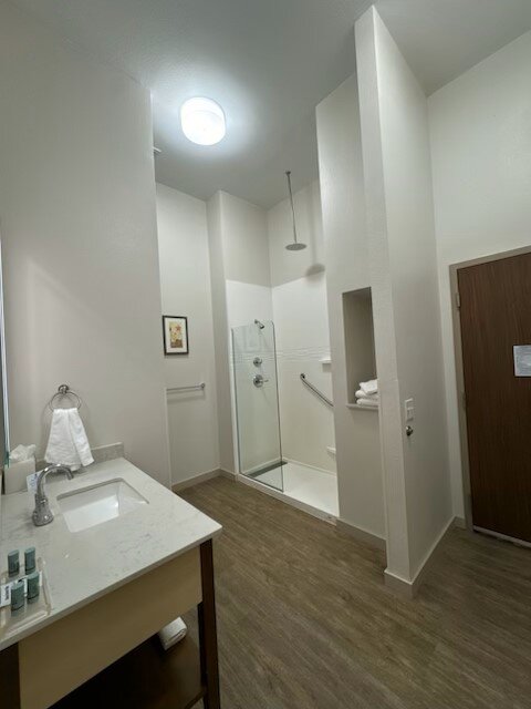 Best Western Bandera Suites & Saloon-浴室