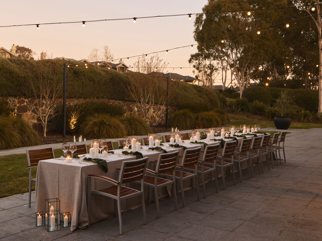 亚拉河谷塞堡山庄主图