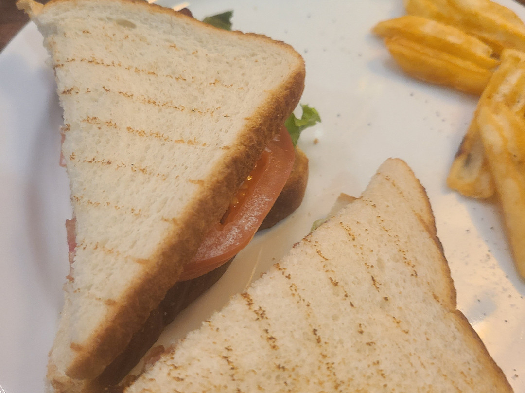 Denny's Medicine Hat