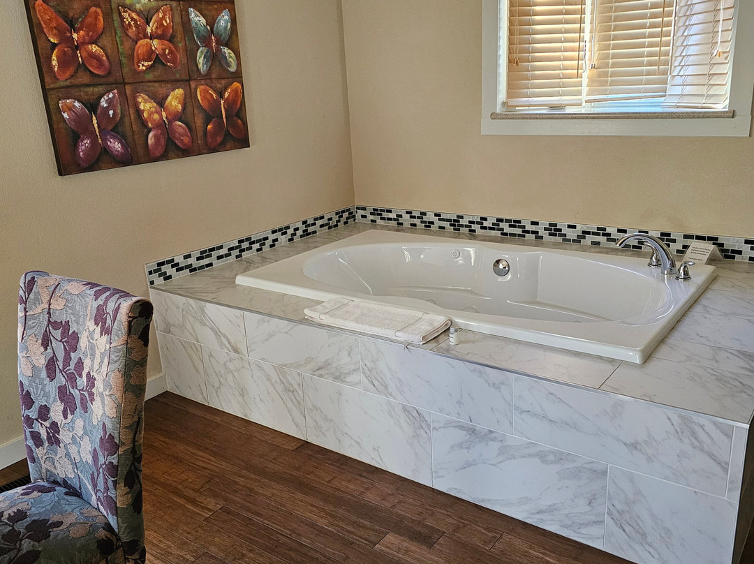 The Inn at Shasta Lake主图