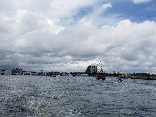 Tropical Sailing-劳德代尔堡必去景点