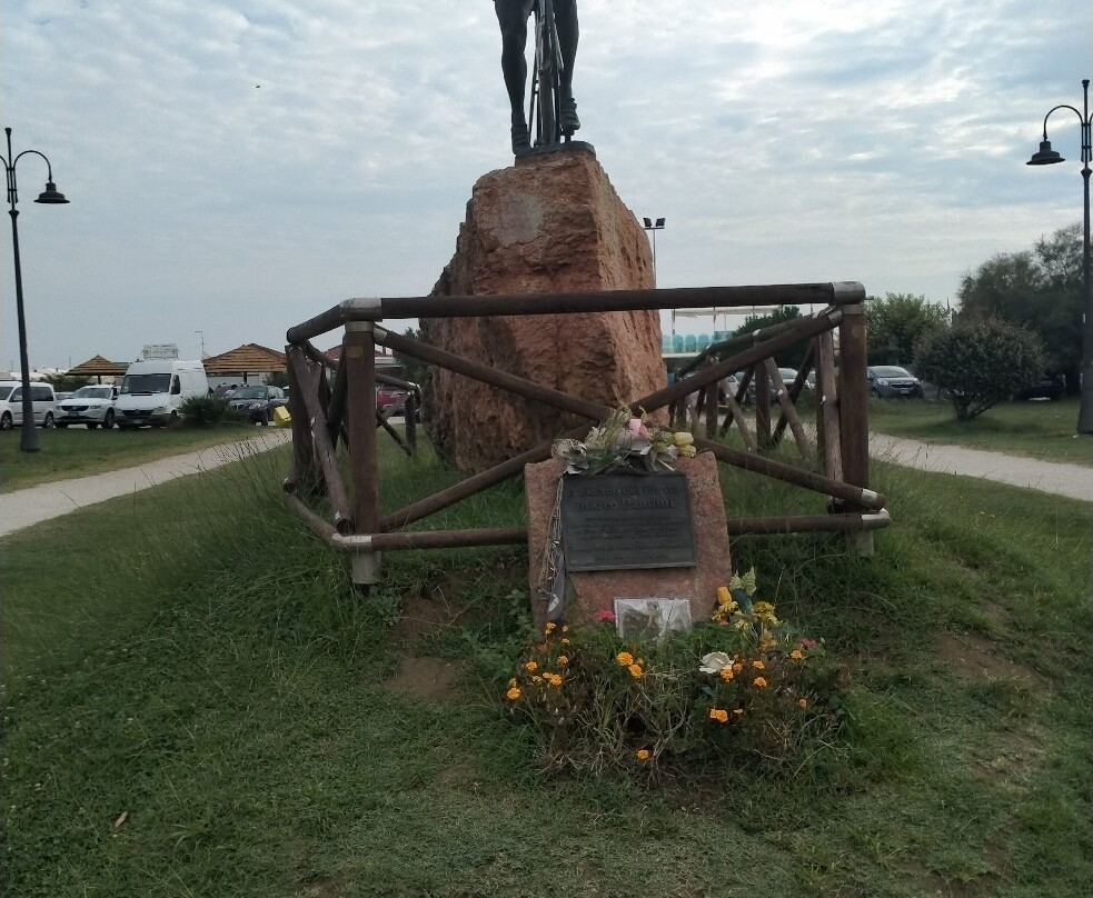 Monumento a Marco Pantani景点图片