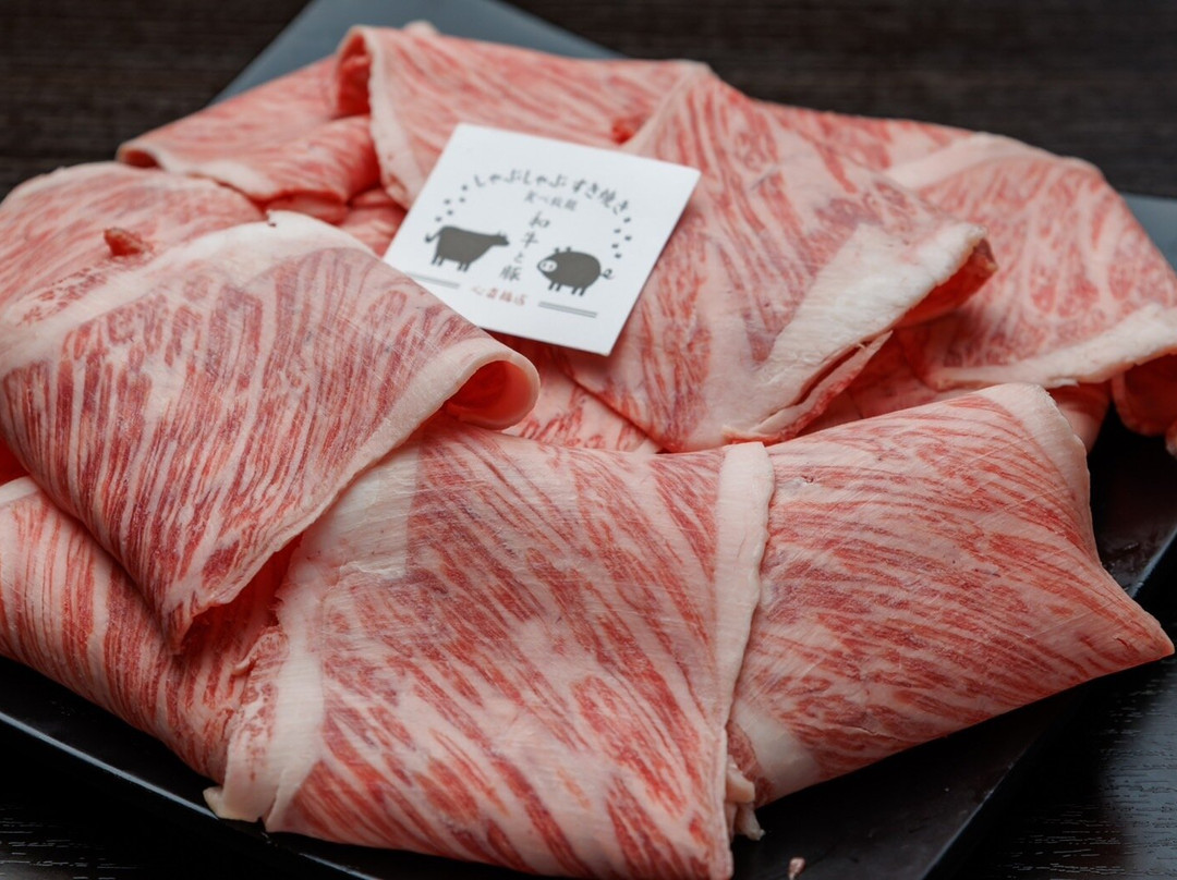 Shabushabu Sukiyaki Wagyu to Buta Hommachi