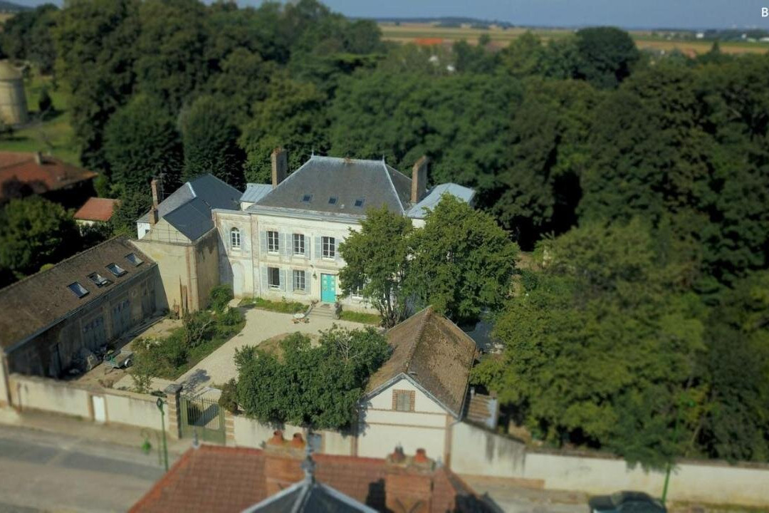 YXIE - Manoir des Arts主图
