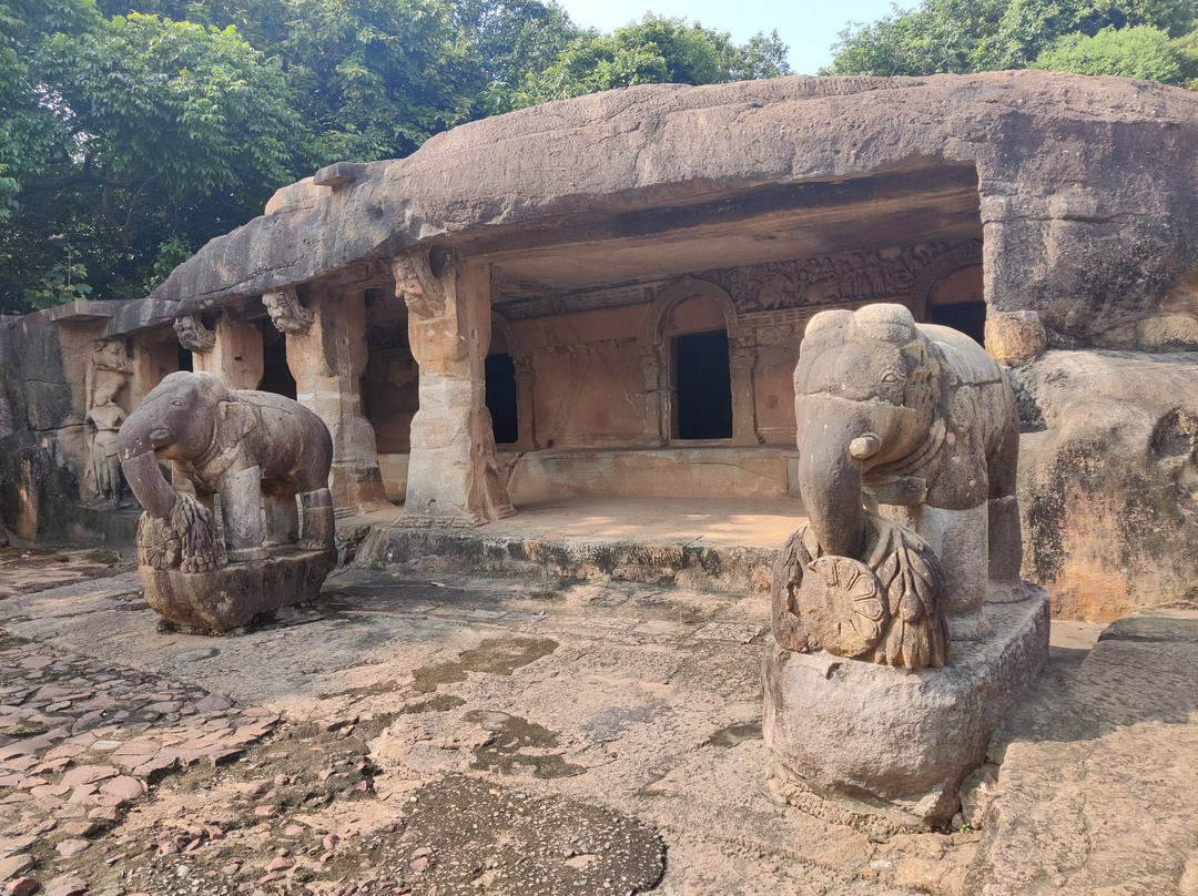 Khandagiri Caves景点图片