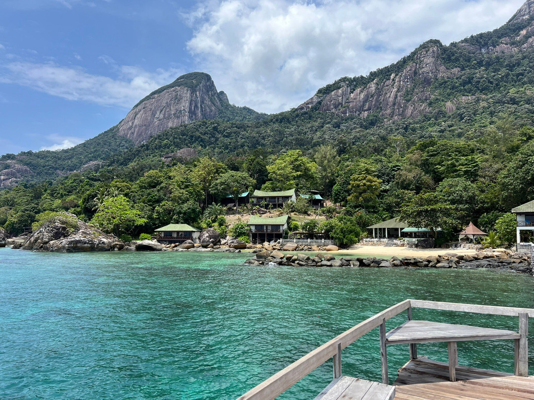 米纳安格湾度假酒店主图