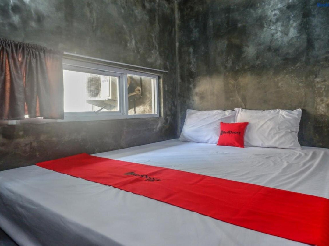 RedDoorz near Jumbo Mall Sragen