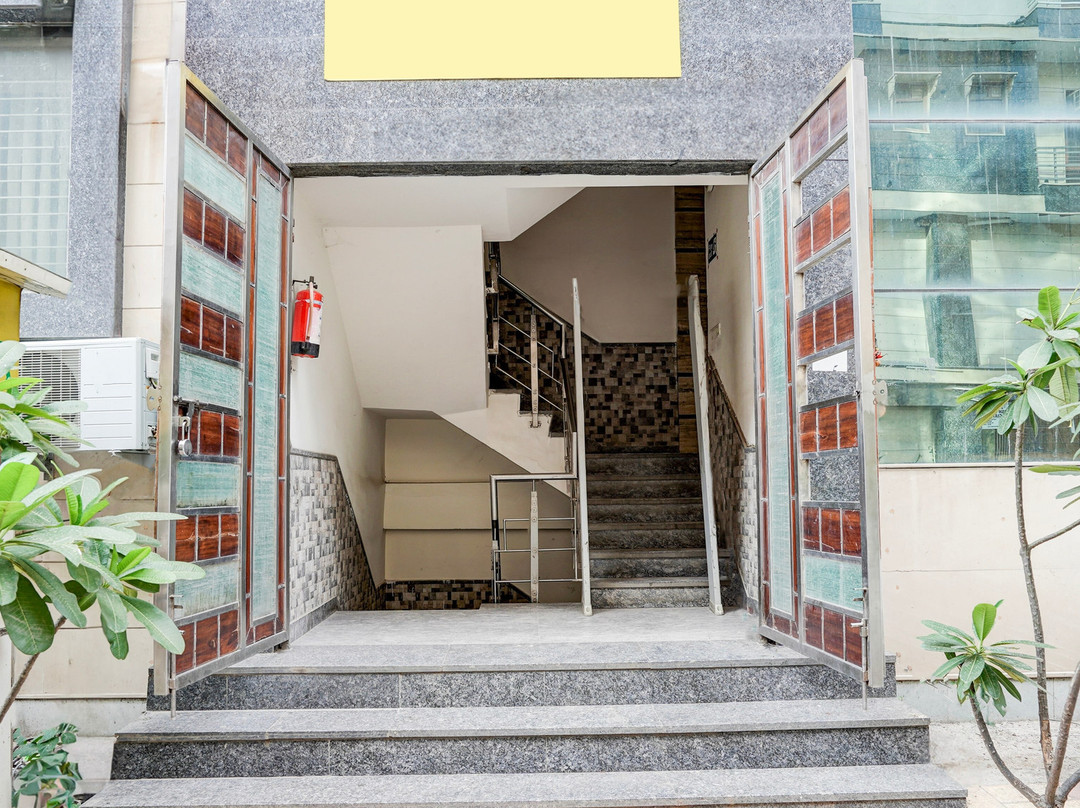 Sanoth Village酒店住宿-Super Hotel O Rohini Sector 22