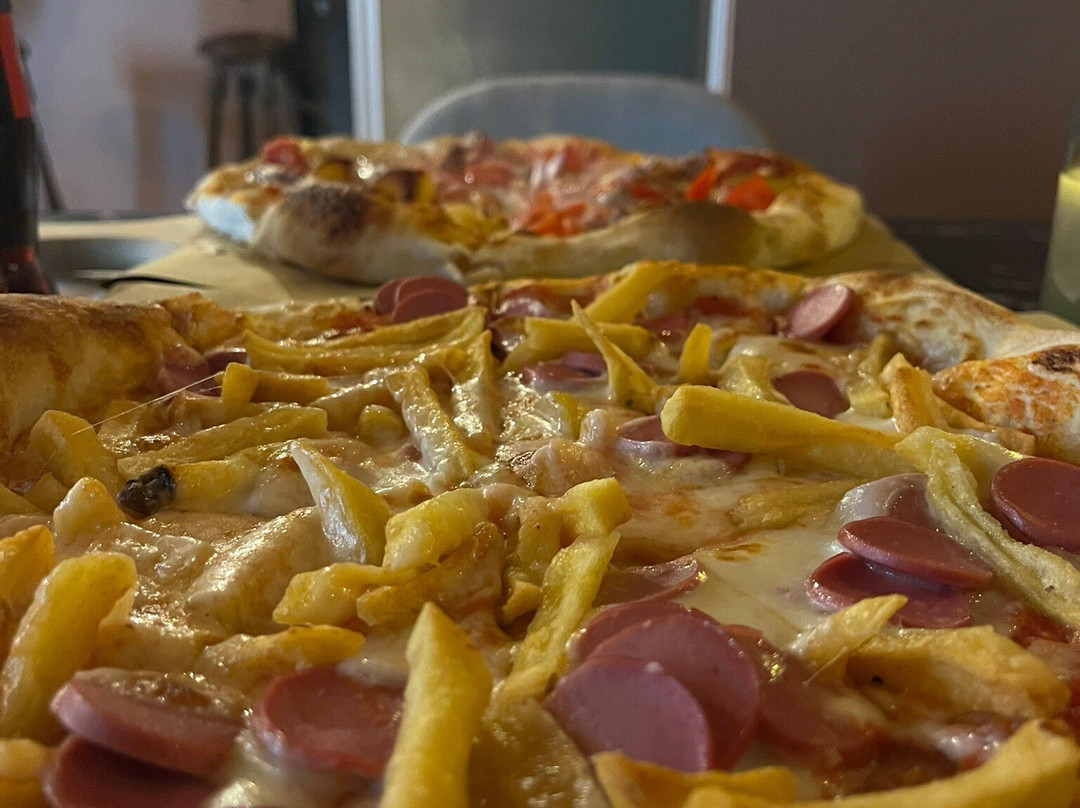 Deniku's Pizza