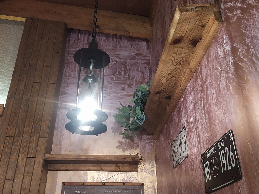 Humming Bird Hotel & Banquet主图