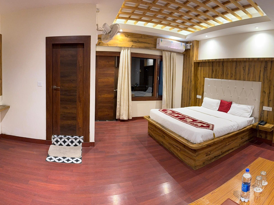 Hotel Dewan Palace Dharamshala主图