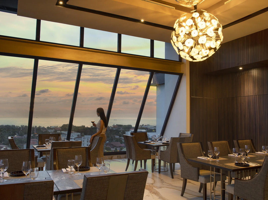 Hotel Santika Premiere Padang主图