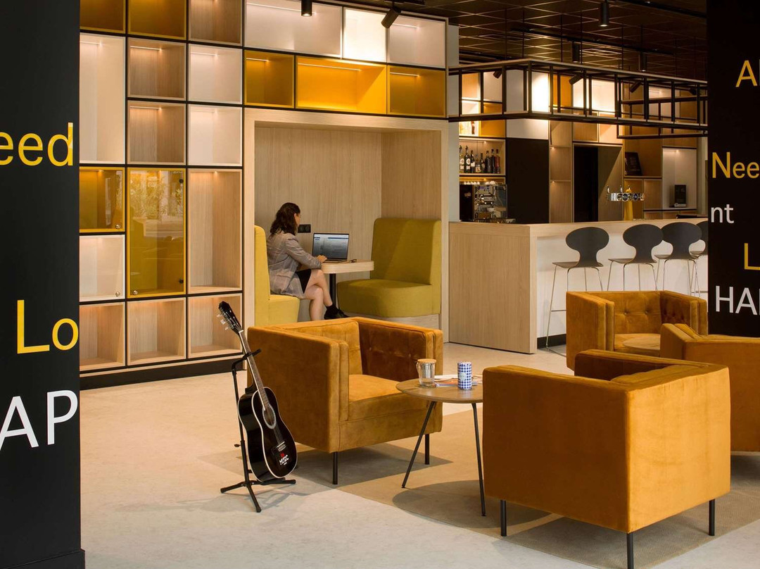 宜必思维琪酒店主图