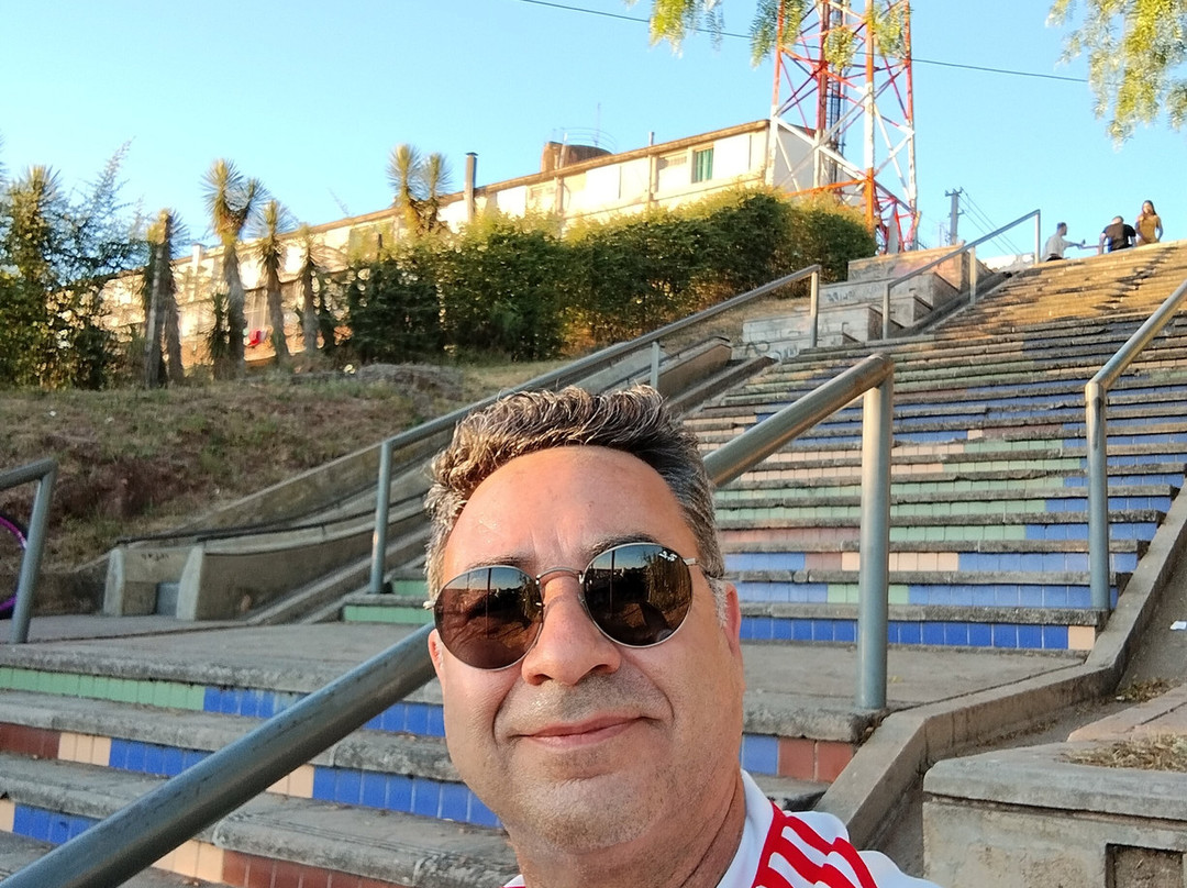 Escaleras del Cerro Marconi-Rivera必去景点