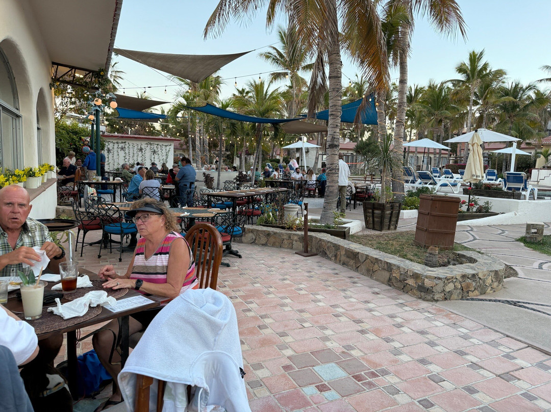 Buena Vista Oceanfront & Hot Springs Resort主图