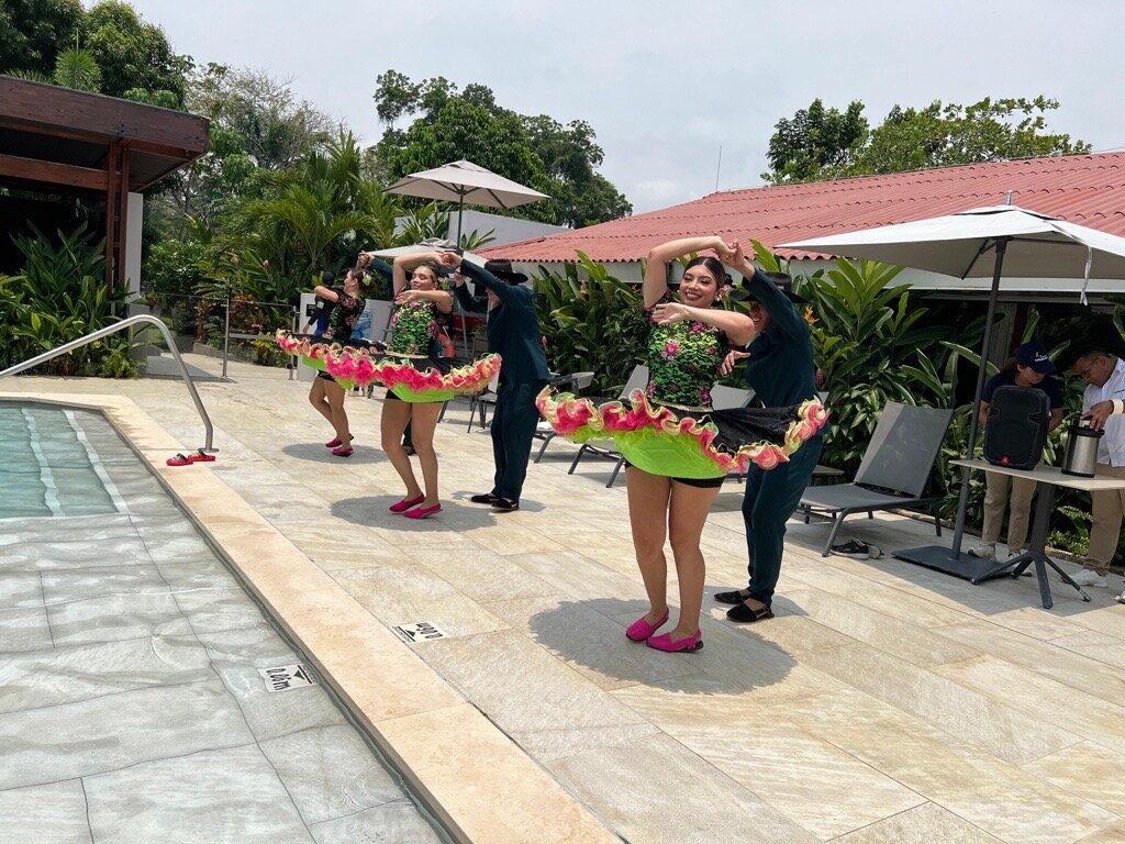 Hotel Alcaraván Colsubsidio-泳池