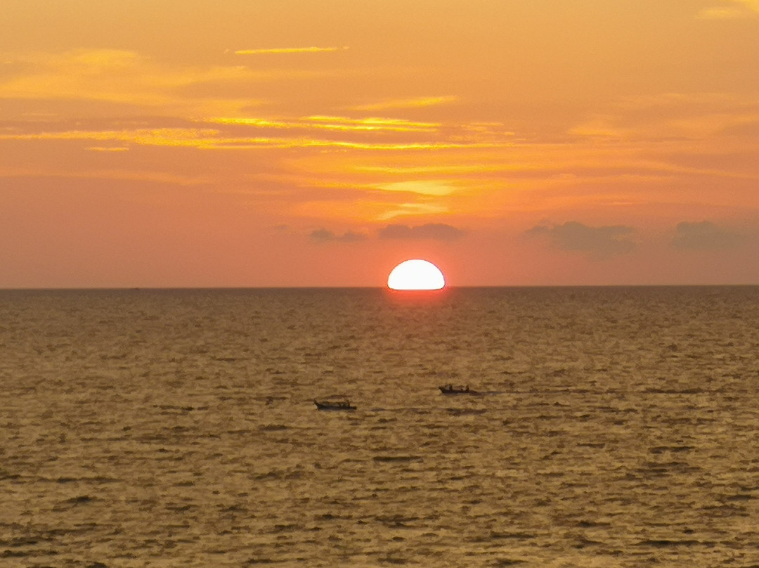 芒特拉维尼亚酒店主图