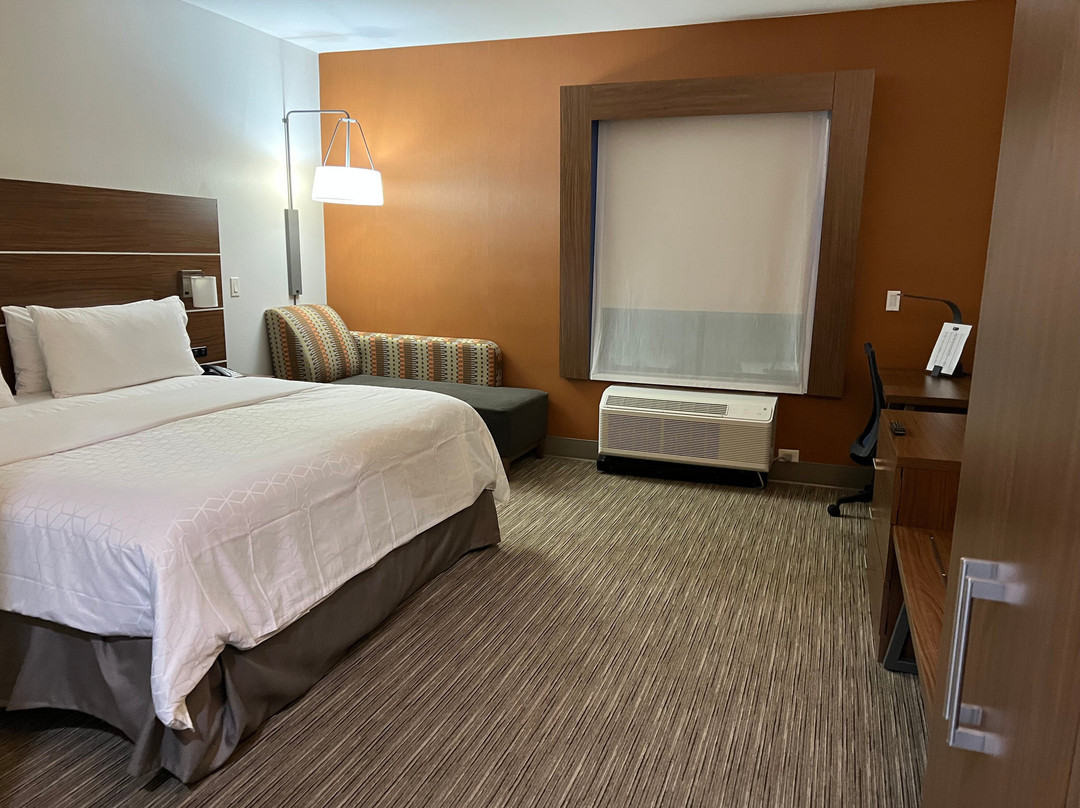 Holiday Inn Express & Suites Kearney By IHG主图
