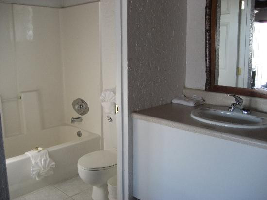 Bonneville Inn主图