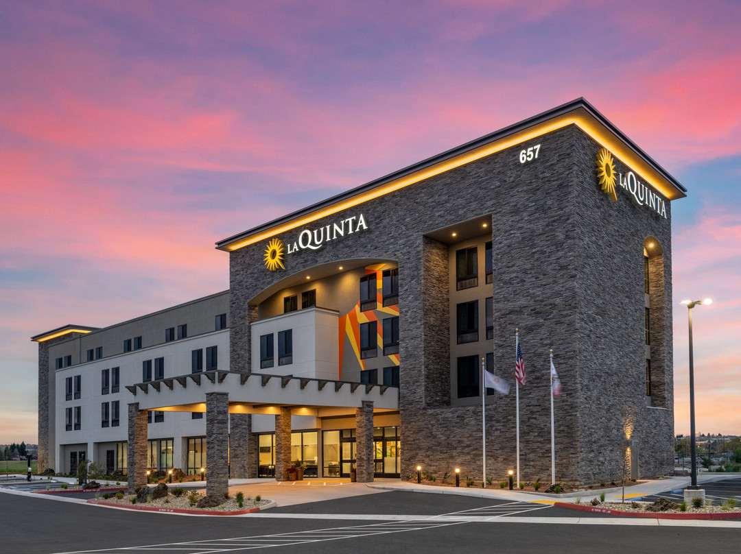 La Quinta Inn & Suites Lincoln