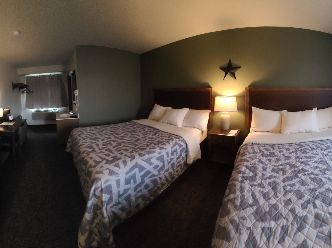 Hilltop Motel & Campgrounds