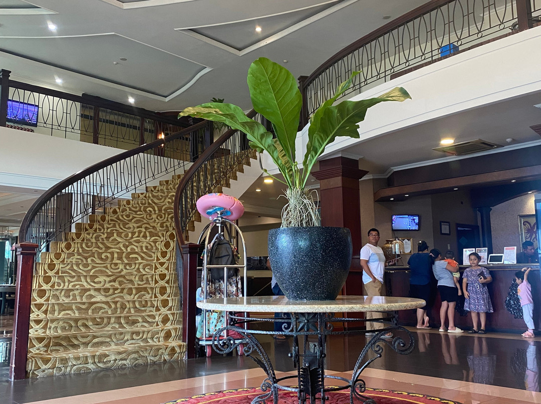 瑞雅婆罗洲马辰酒店主图