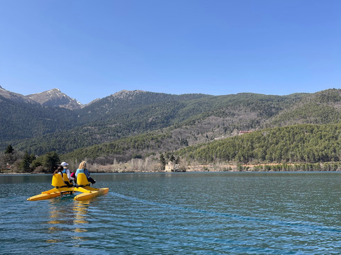 Drive Your Dreams-雅典必去景点