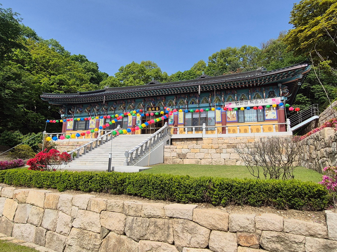 Hwaunsa