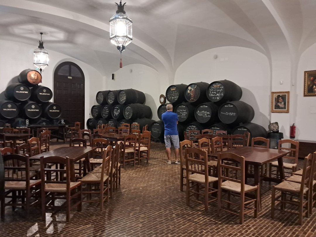 Bodegas Grupo Estevez-赫雷斯德拉弗隆特拉必去景点