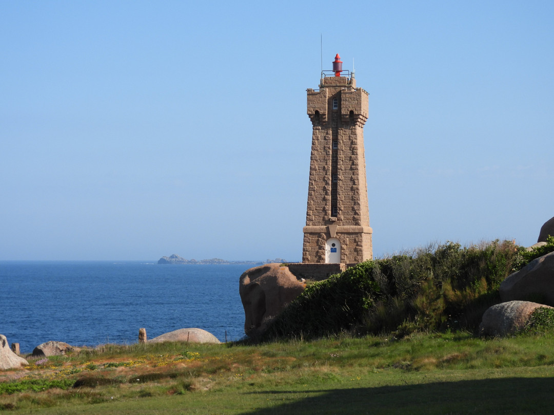 Ploumanac'h LIghthouse景点图片