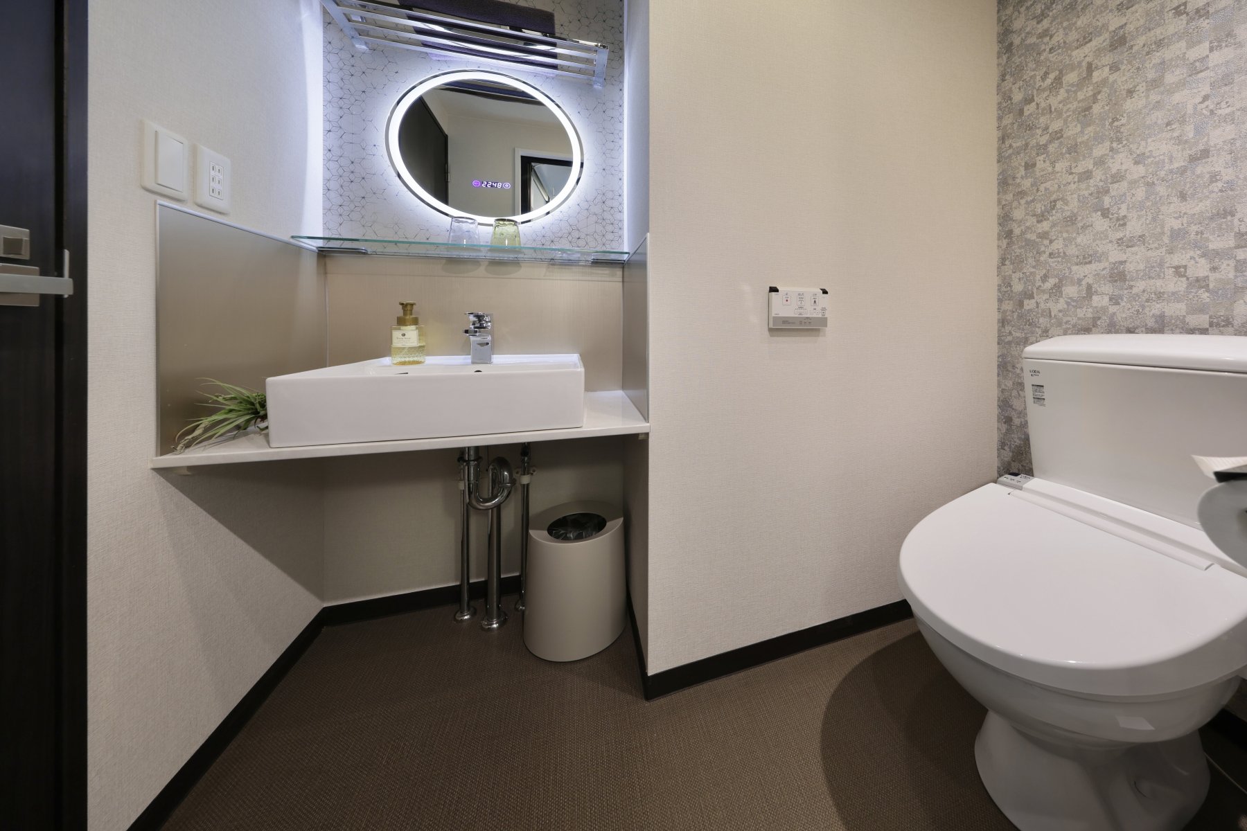 大阪黑门水晶酒店-浴室