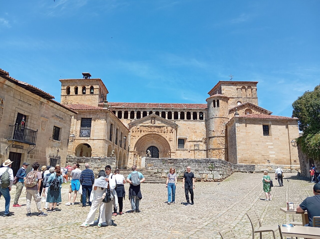 Colegiata De Santillana Del Mar-海边的散提亚拿必去景点