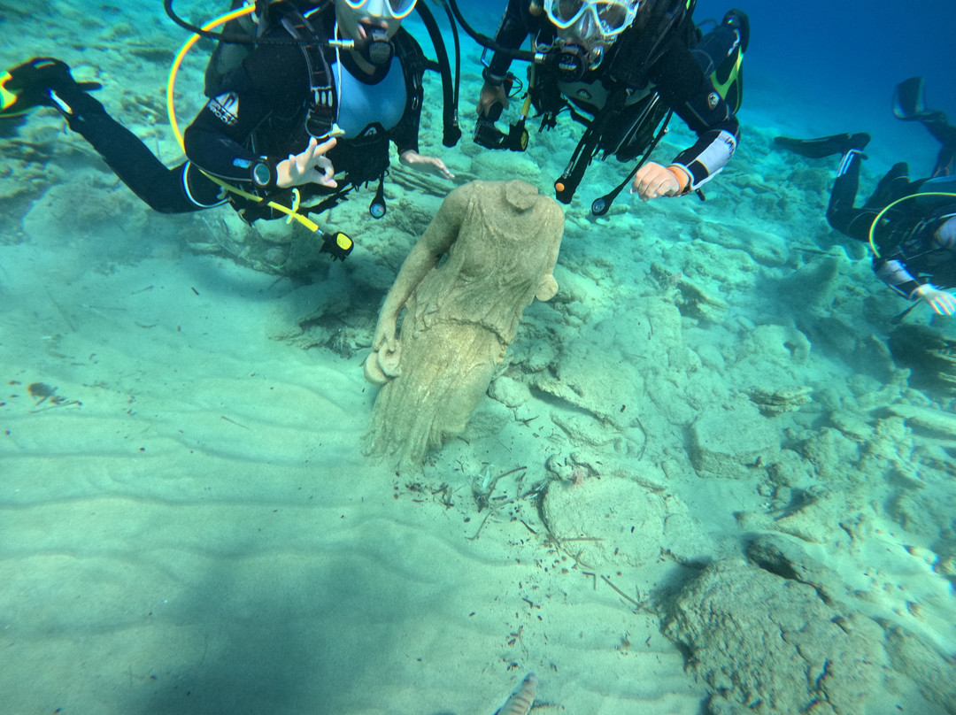 Discovery diving center-赫索尼索斯必去景点