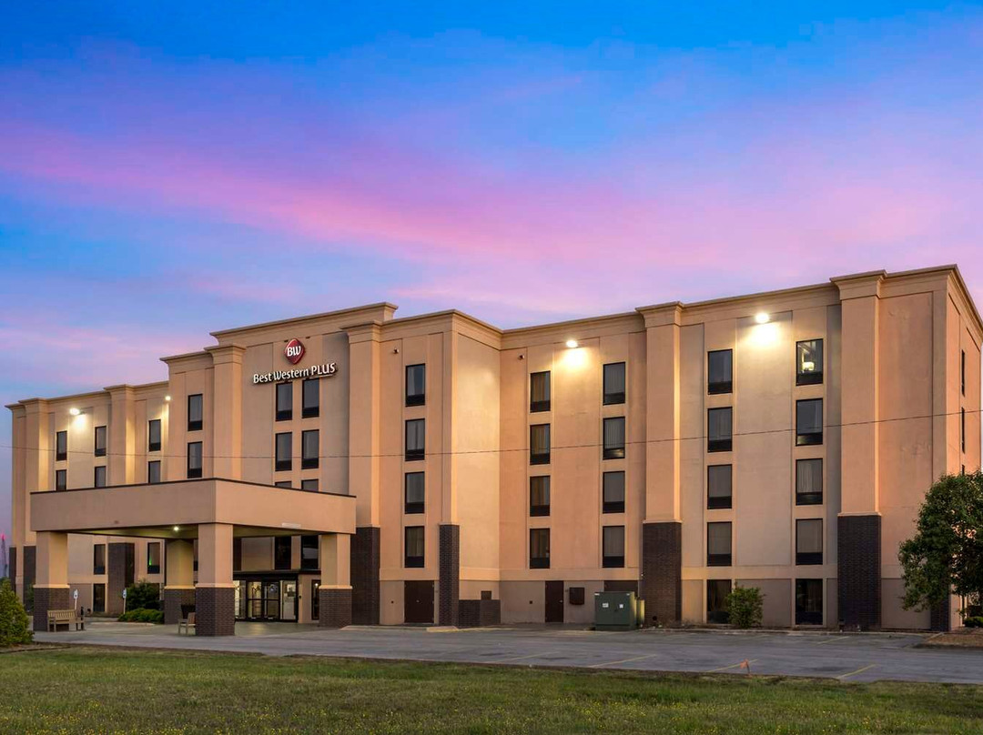Sedgwick酒店住宿-Best Western Plus Jonesboro Inn & Suites