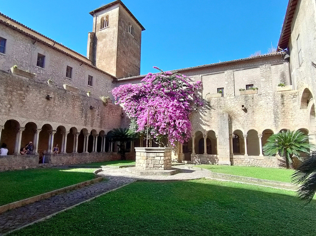 Abbazia di Valvisciolo-Sermoneta必去景点