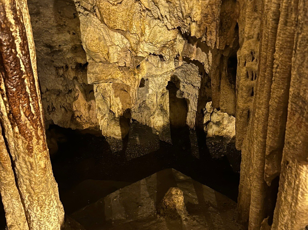 The Cave of Antiparos-Antiparos必去景点