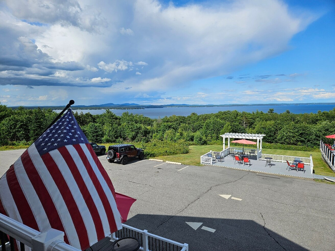 Acadia Ocean View Hotel主图