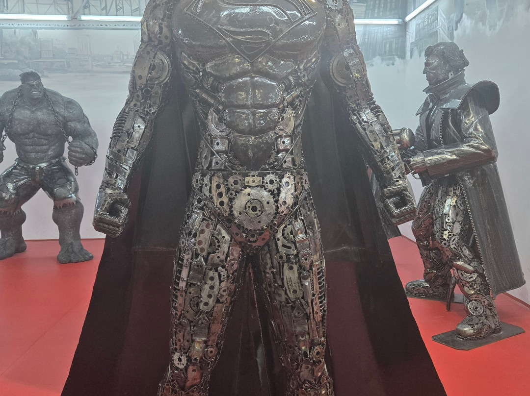 Gallery of Steel Figures-Pruszkow必去景点