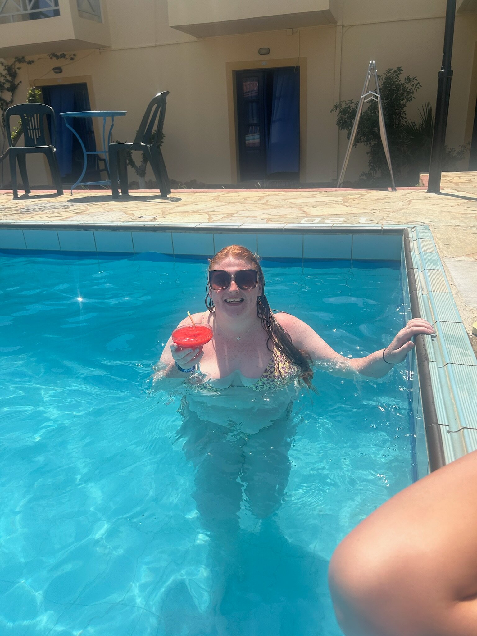 Eltina Apartments-泳池