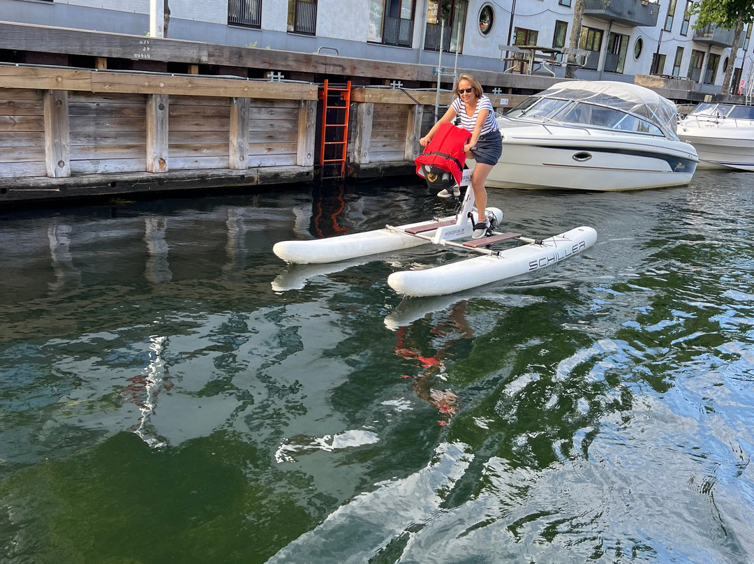 See Copenhagen from a HydroBike-哥本哈根必去景点