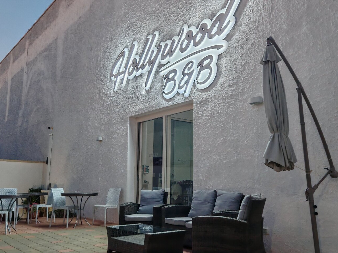 B&B Hollywood主图