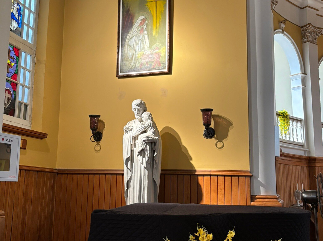 Saint-sauveur Church-Saint Sauveur des Monts必去景点