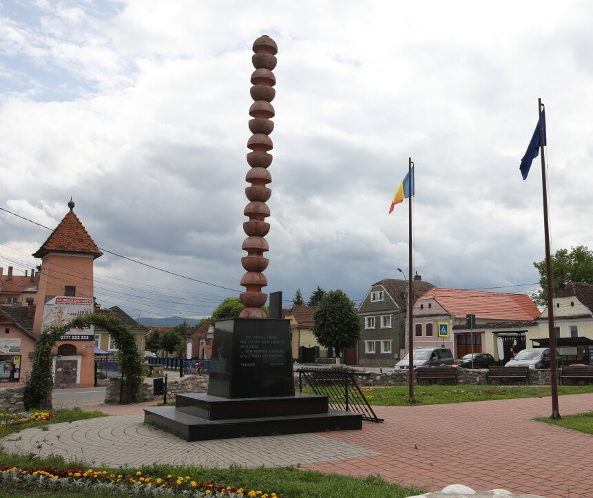 Monument of the Prejmer Commune-Prejmer必去景点