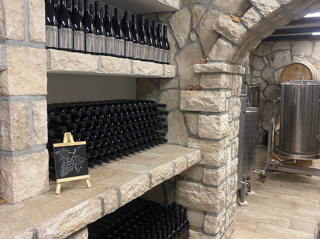 Lovrić Winery-伦巴达必去景点